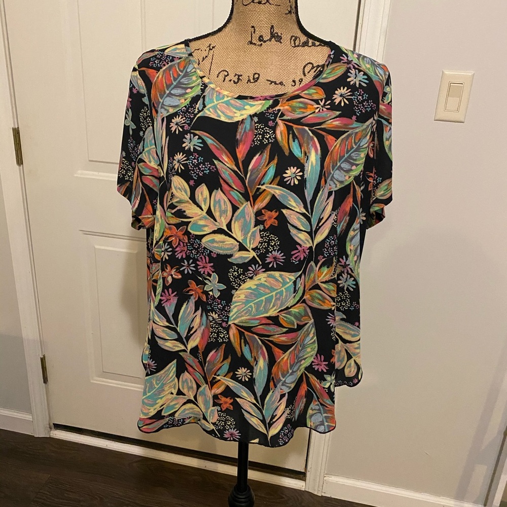 Rothys inspired floral blouse